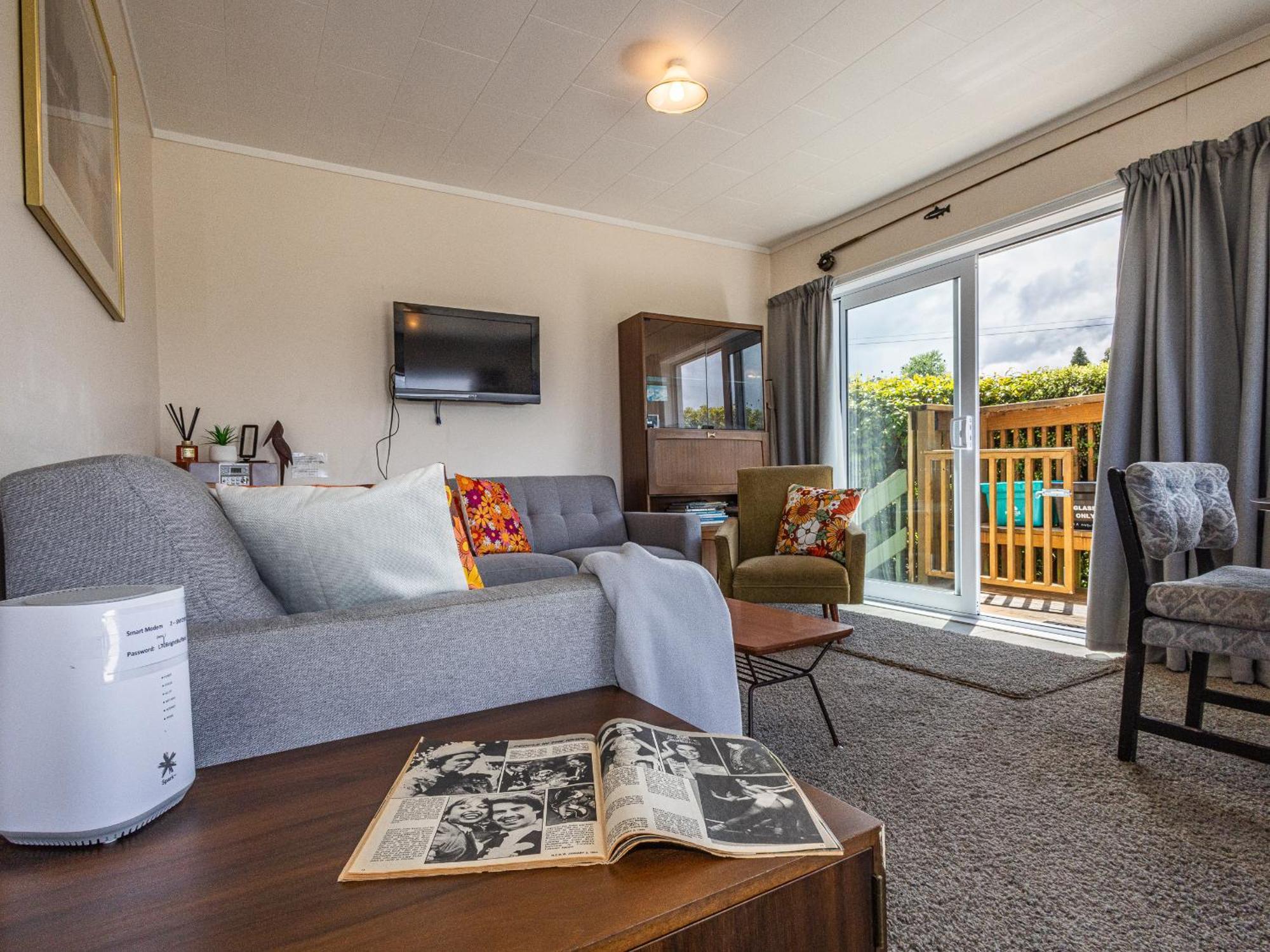 Central Riverside Retreat - Taupo Holiday Home Extérieur photo