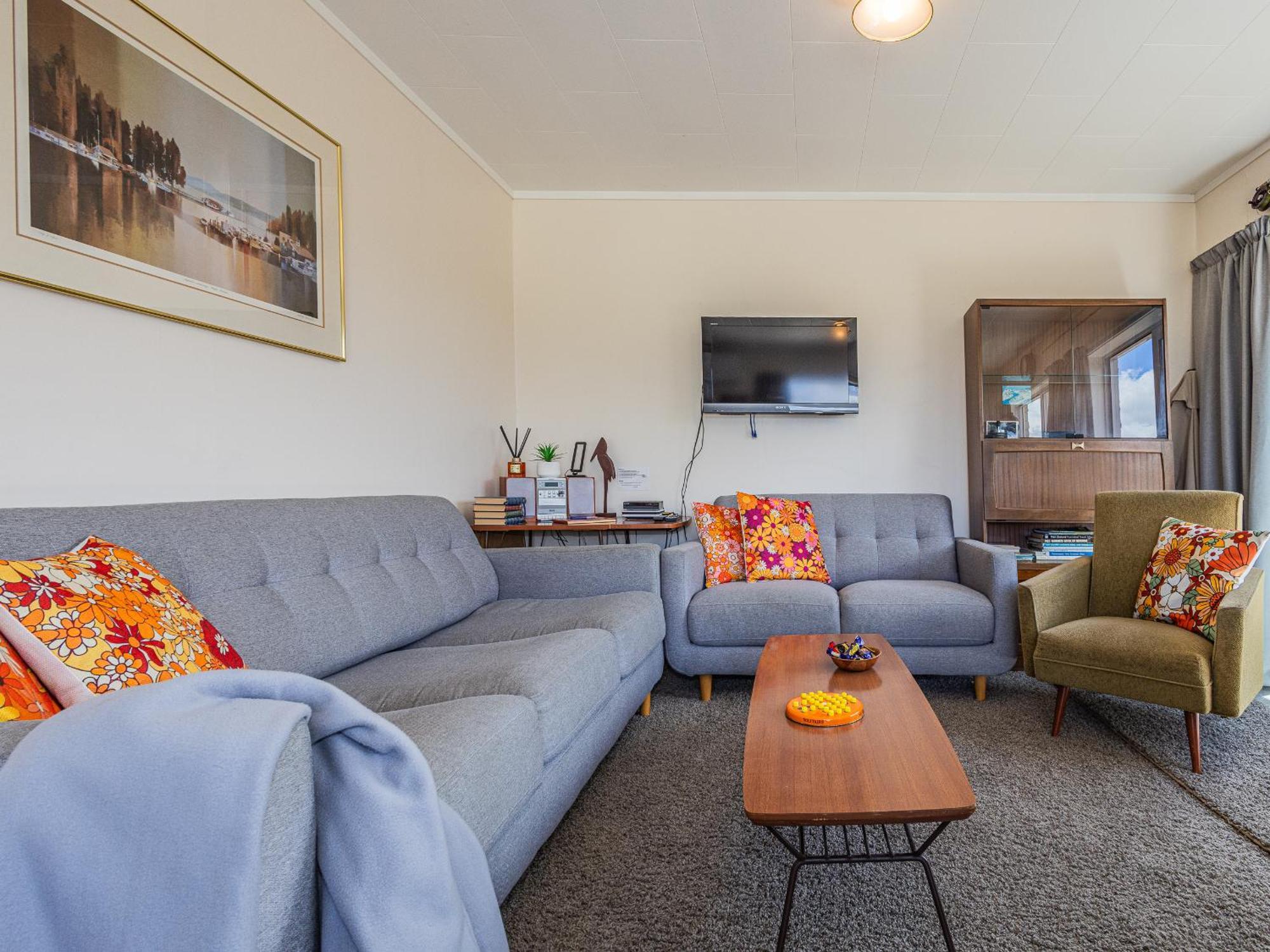 Central Riverside Retreat - Taupo Holiday Home Extérieur photo